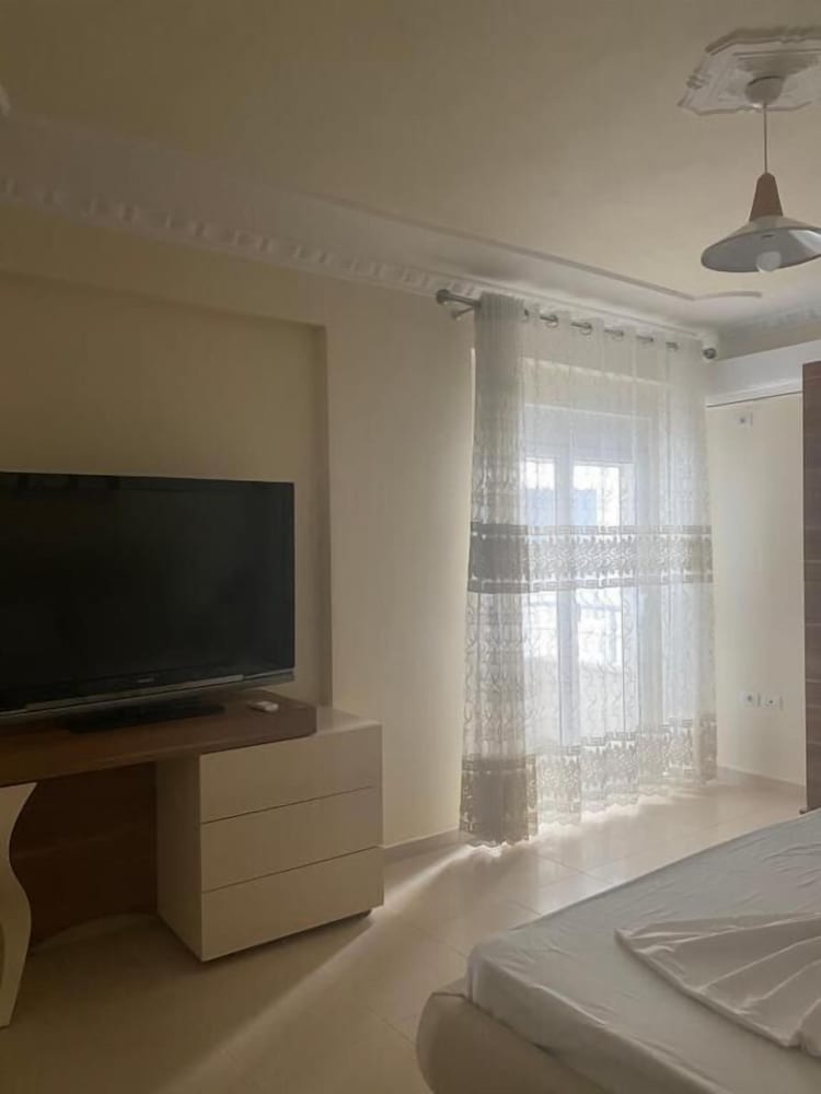 Oasis Apart-Hotel Residence Vlore 2