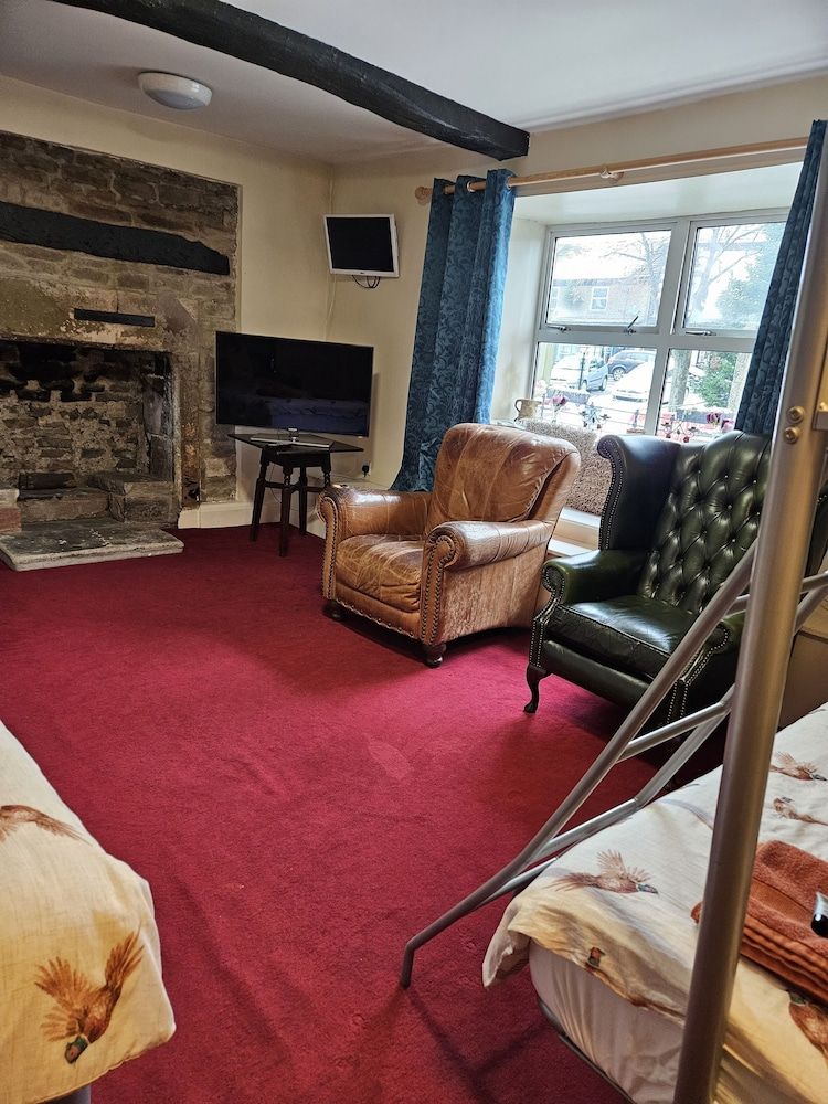 The Royal Oak Hotel 2