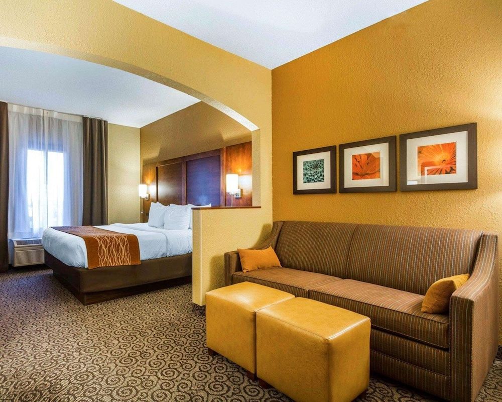 Comfort Suites Ramsey 1