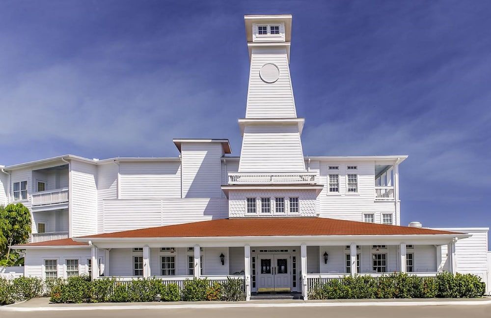 Lighthouse Inn at Aransas Bay 1