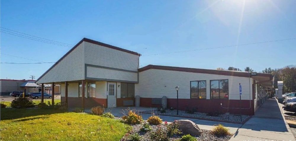 FairBridge Inn Express Battle Creek 1