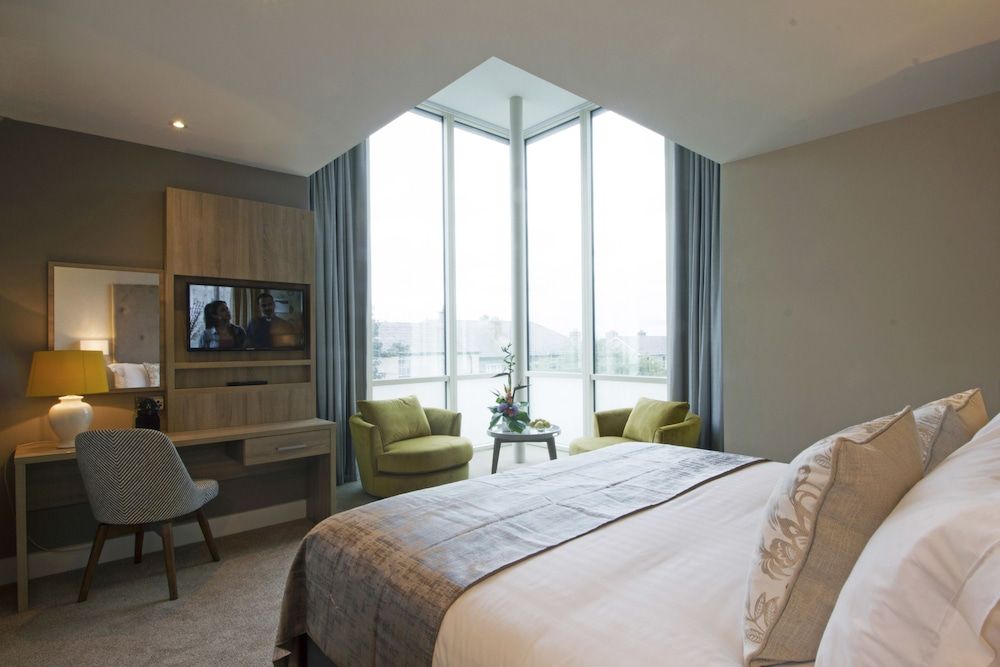 Gleesons Townhouse Booterstown 1