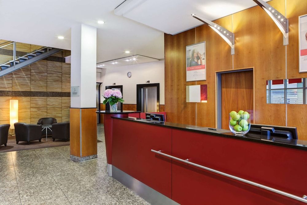 IntercityHotel Berlin Ostbahnhof 2