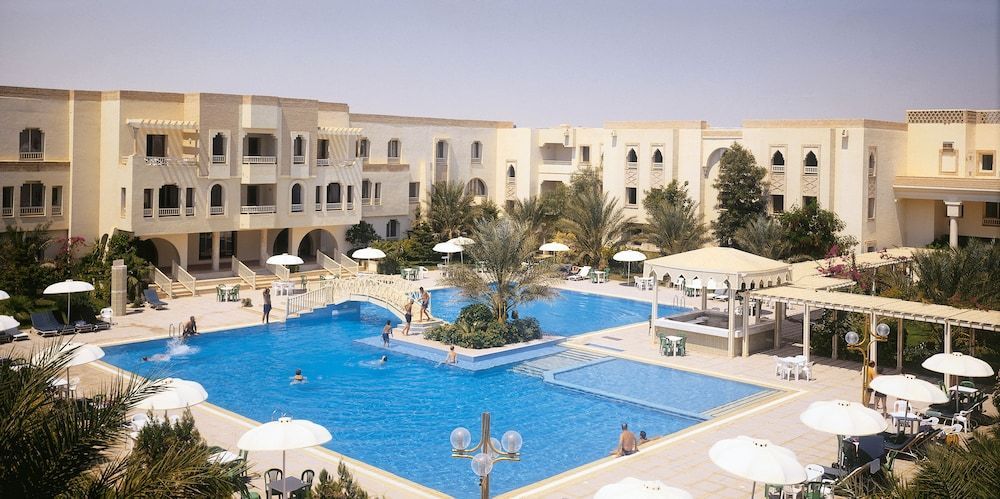 El Mouradi Douz 1