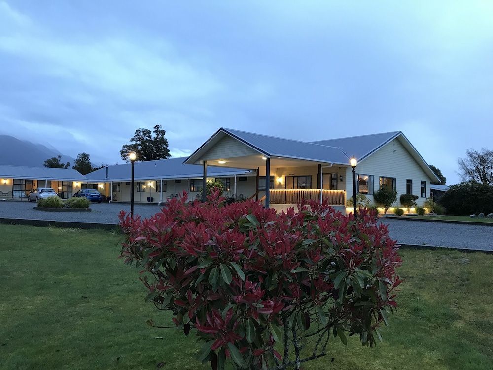 High Peaks Hotel 1