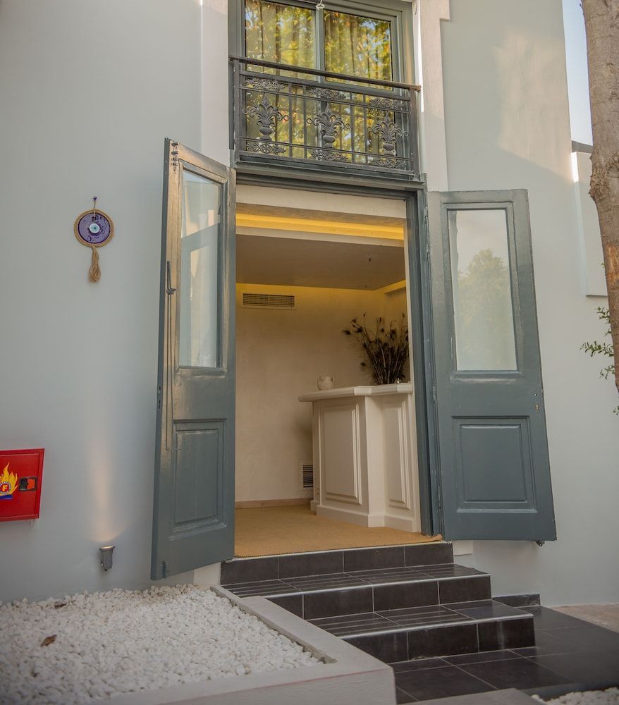 Panellinion Luxury Rooms 2