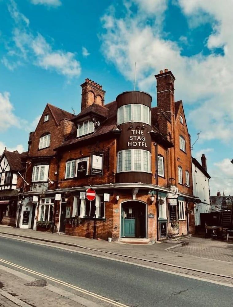 The Stag Hotel and Mailmans Arms 1