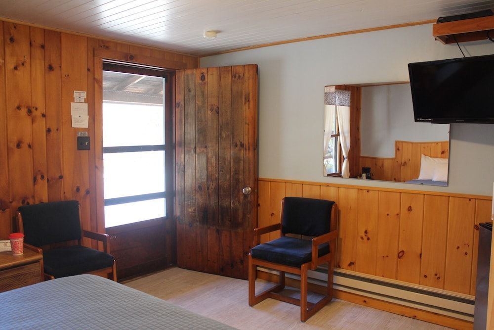 Blueberry Hill Motel 2