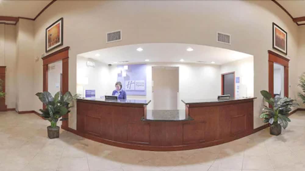 Holiday Inn Express & Suites SAN DIMAS by IHG 2