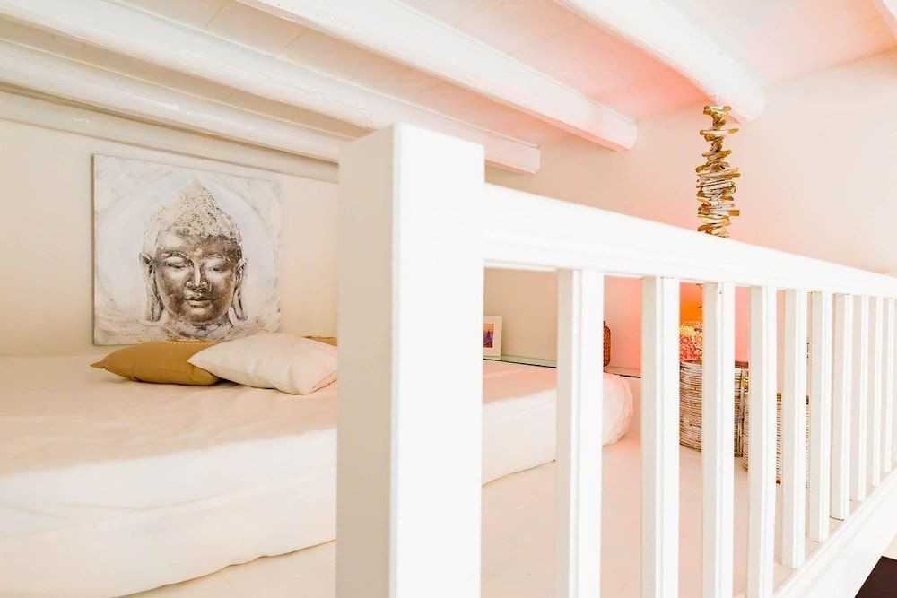 Pantheon Luxury Gold Apartment 2