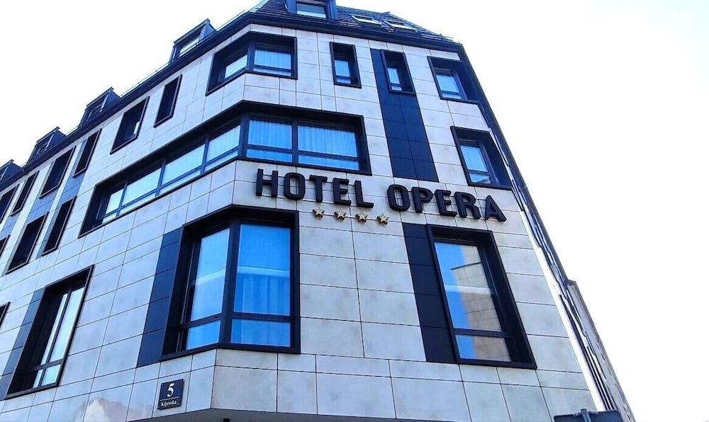 Hotel Opera 1