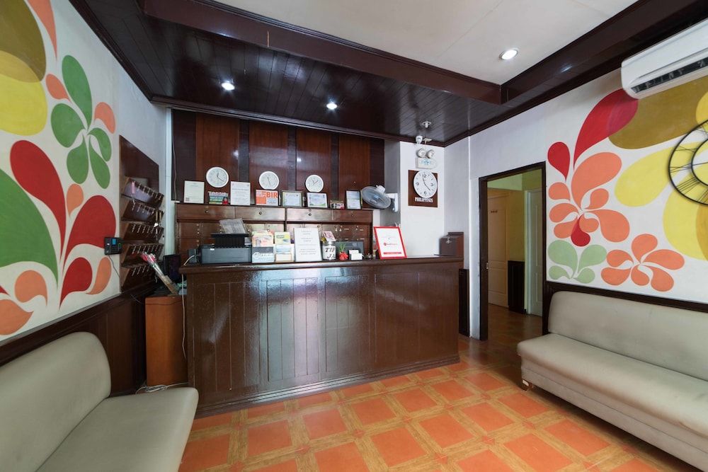 RedDoorz near Walking Street Angeles City 1