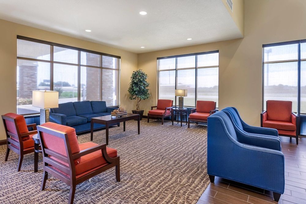 Comfort Suites Jonesboro University Area 2