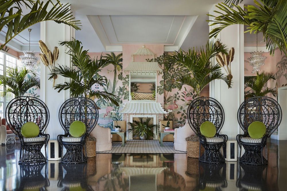 The Colony Hotel 2