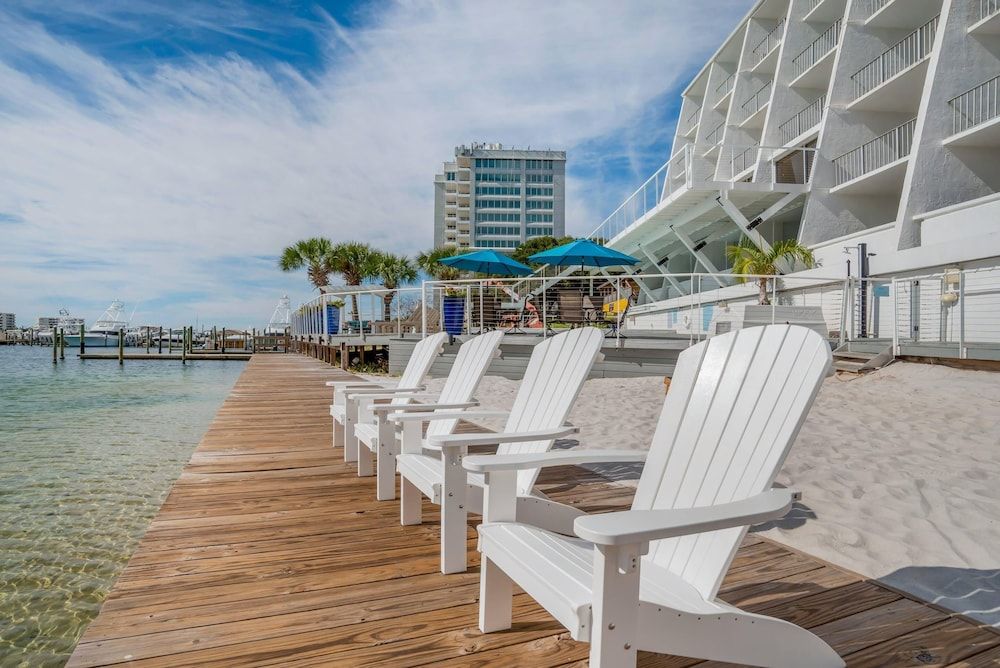 Inn on Destin Harbor, an Ascend Collection Hotel 1