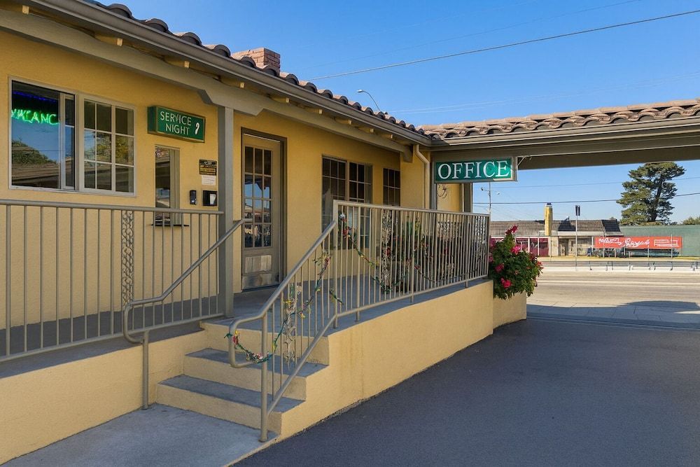 El Castell Motel 2