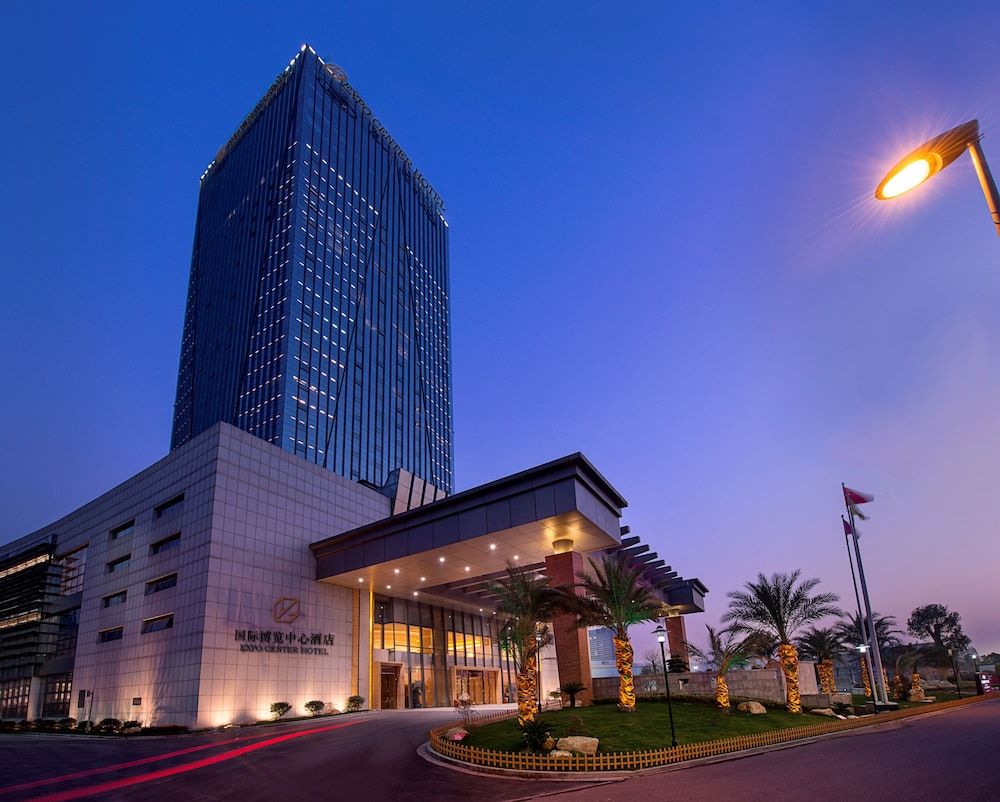 Expo Center Hotel 1