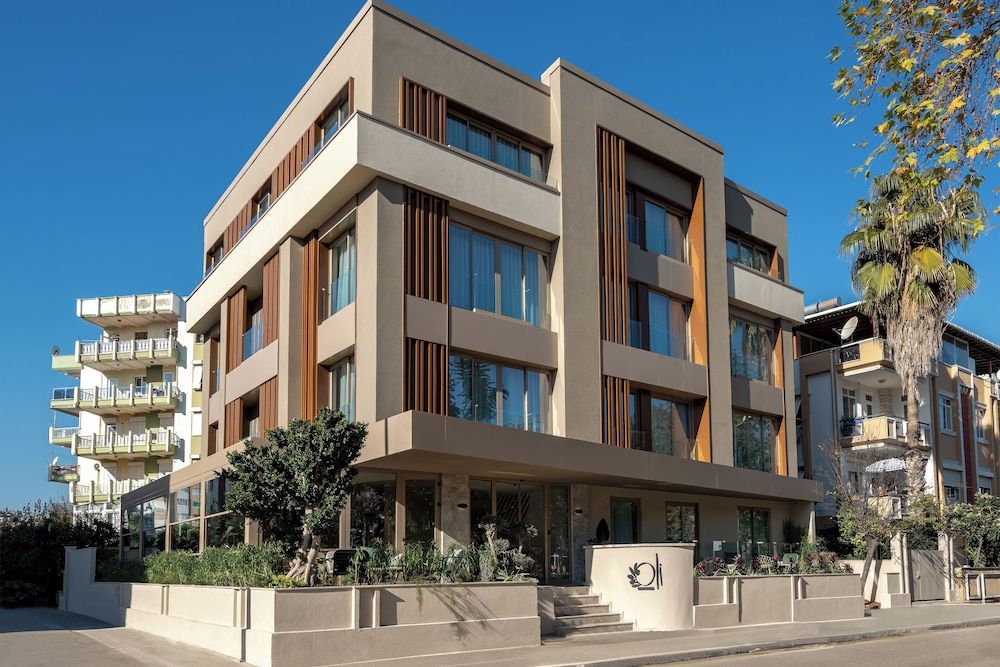 Oli Hotel and Suites 1