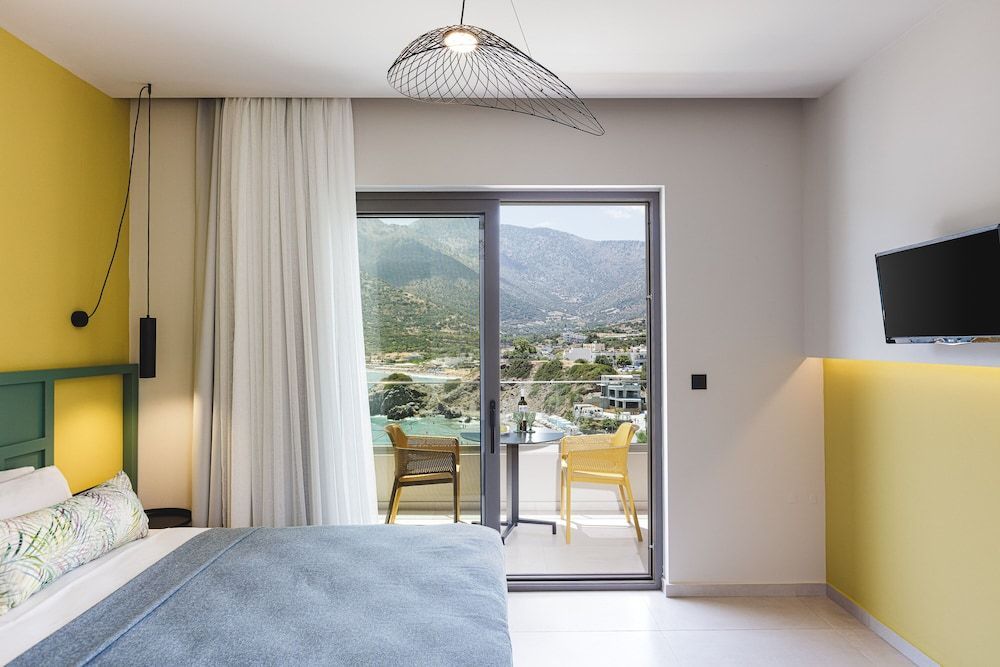 Mira Mare Luxury Residence 2
