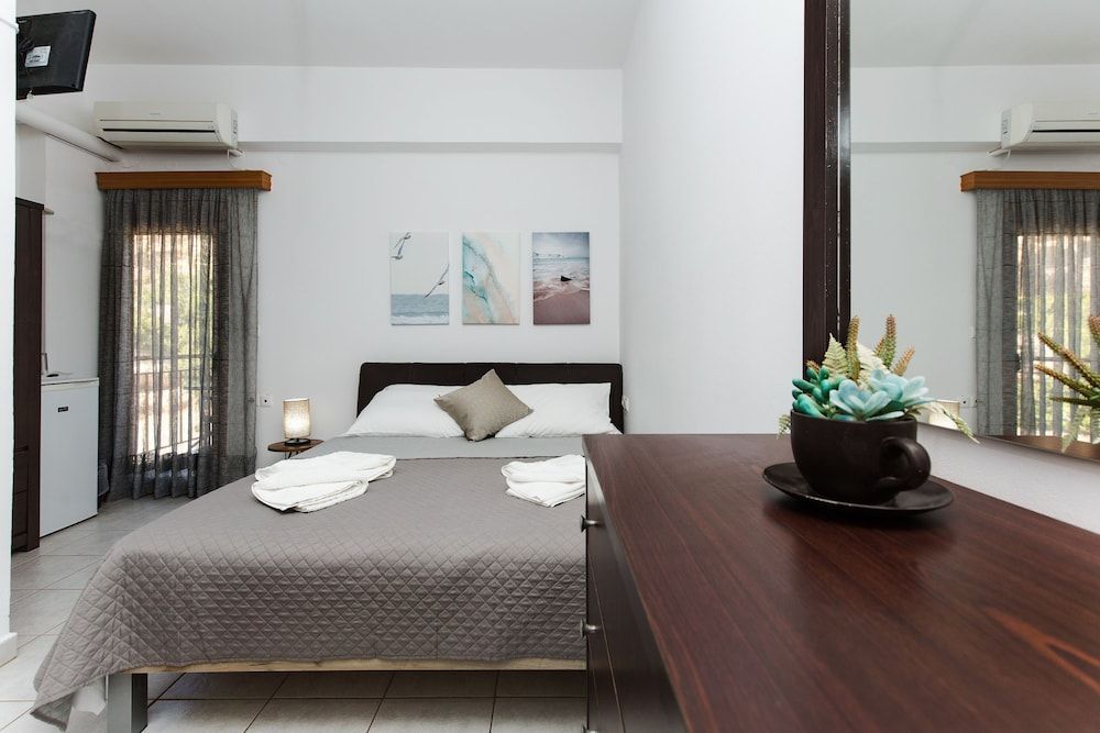 En Plo Beachfront Rooms 1