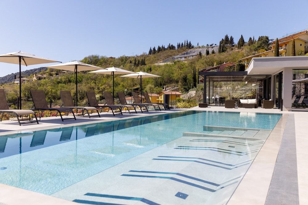Deville & Spa 1