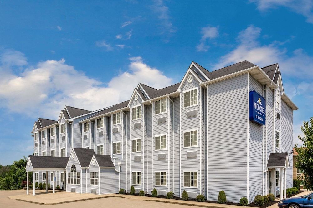 Microtel Inn & Suites by Wyndham Dry Ridge 1