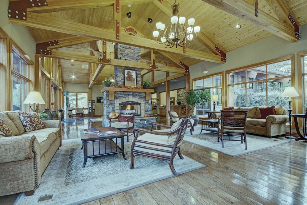 Seventh Mountain Resort 2