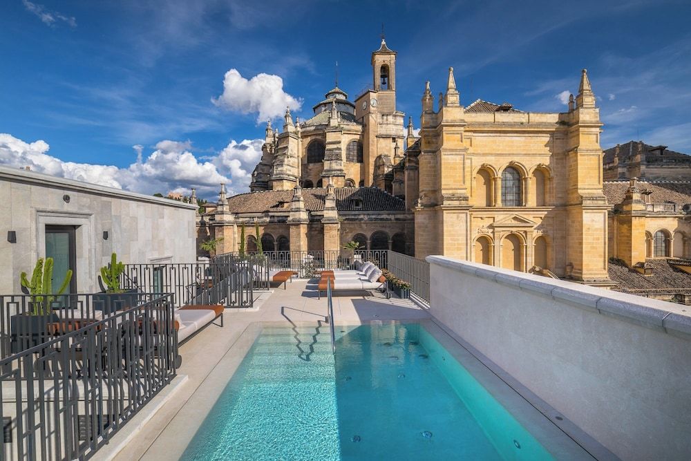 Gran Hotel Claridge Granada - Preferred Hotels & Resorts 1