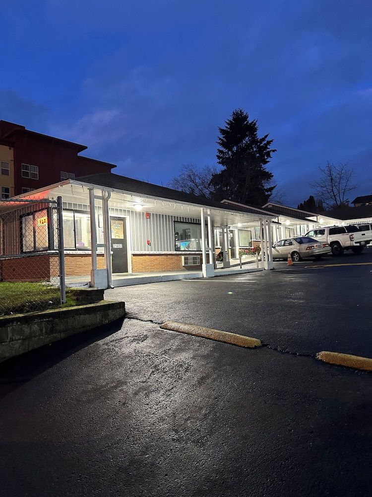 New West Motel 1