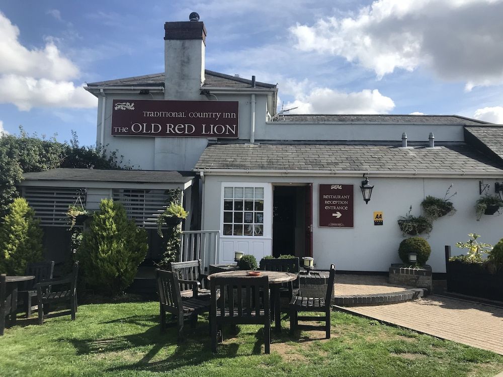 The Old Red Lion Inn 1