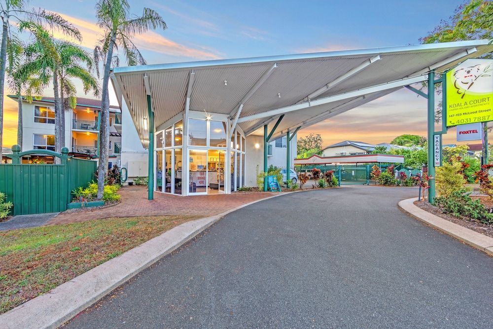 Koala Court Holiday Apartments 1