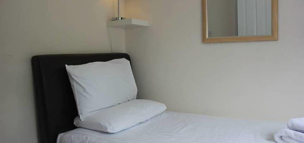 Lochside Guest House 2