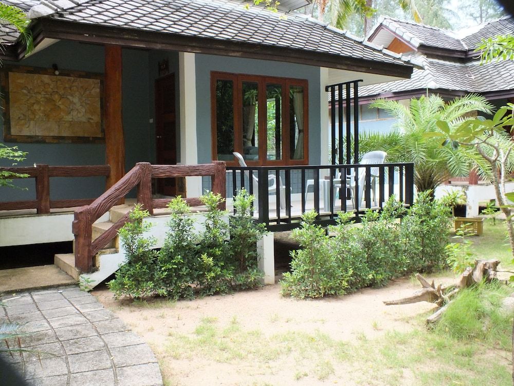 Bottle Beach 1 Resort 2
