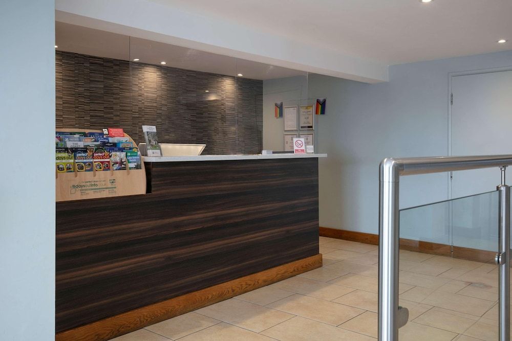 Lothersdale Hotel Morecambe by Belvilla 2