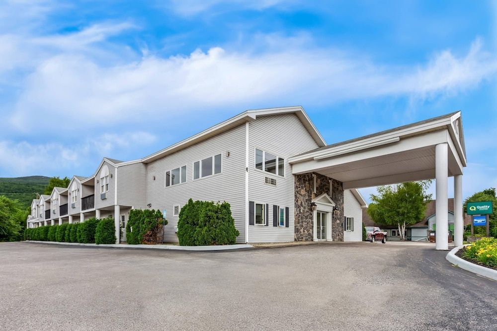Quality Inn & Suites Gorham White Mountains 1