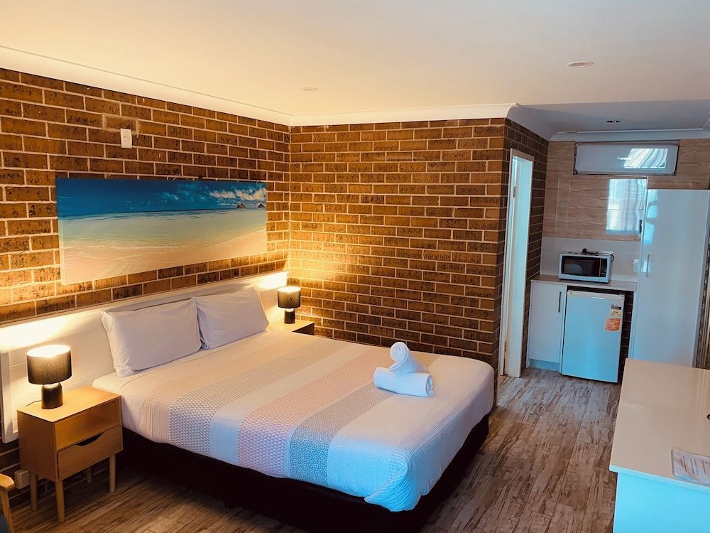 Buccaneer Motel 1
