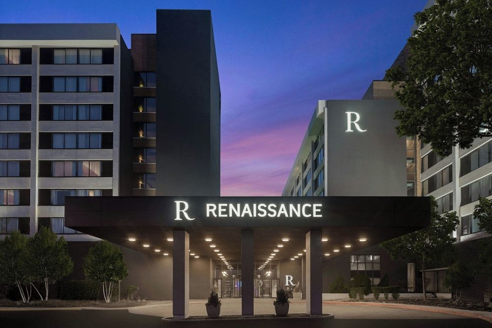 Renaissance Chicago North Shore Hotel 2