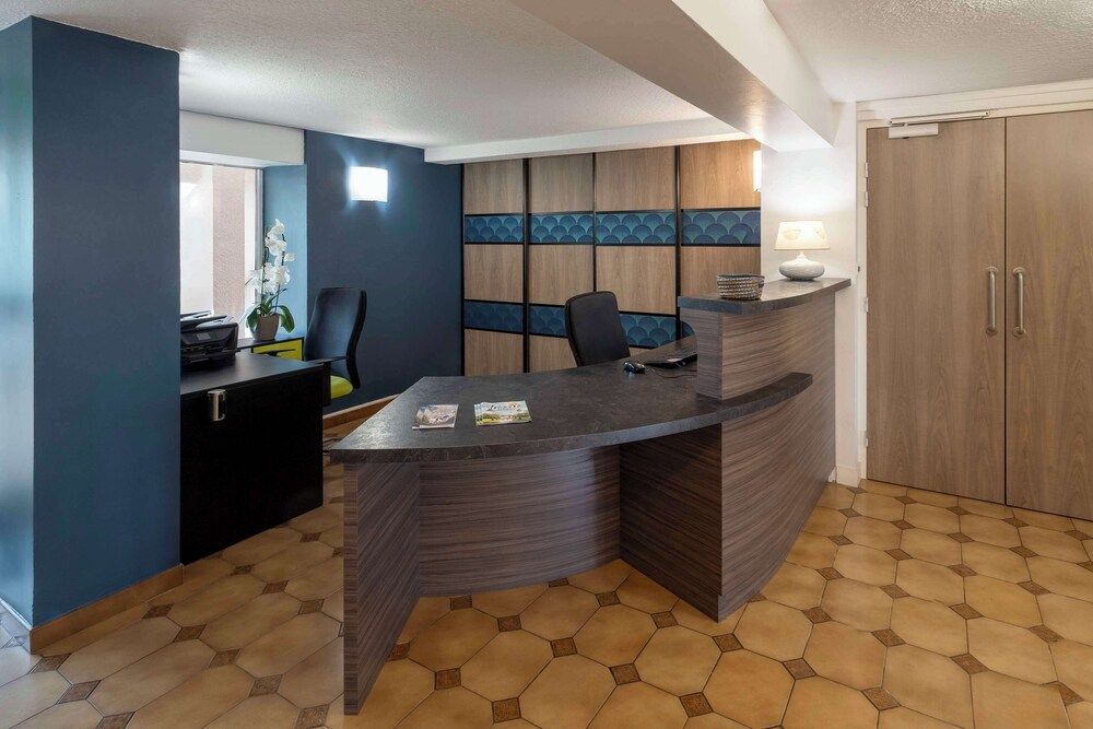 Sure Hotel by Best Western Saintes 1