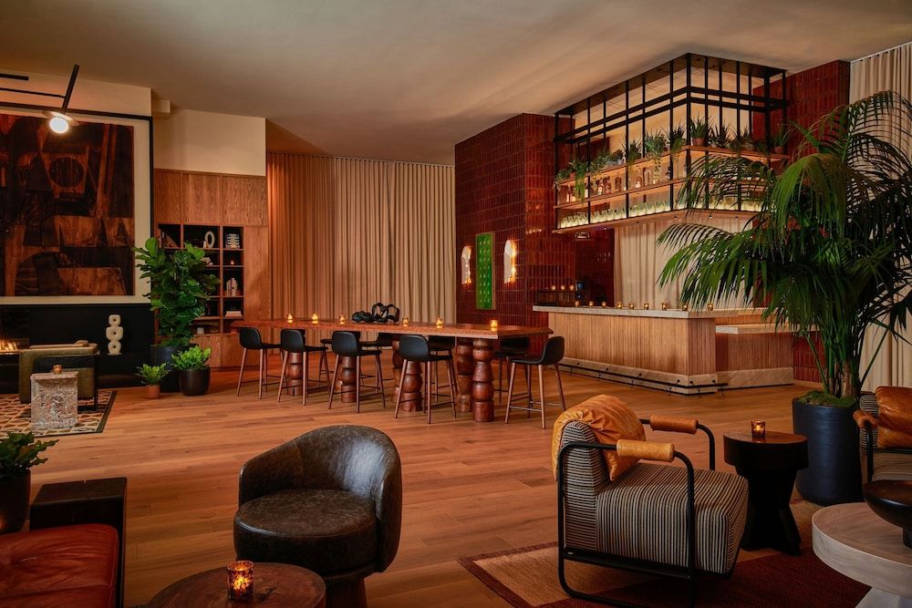 HOLLYWOOD VOLUME, a Tribute Portfolio Hotel 1