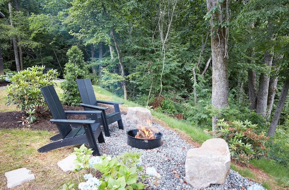 Asheville River Cabins, WorldHotels Backdrop 2
