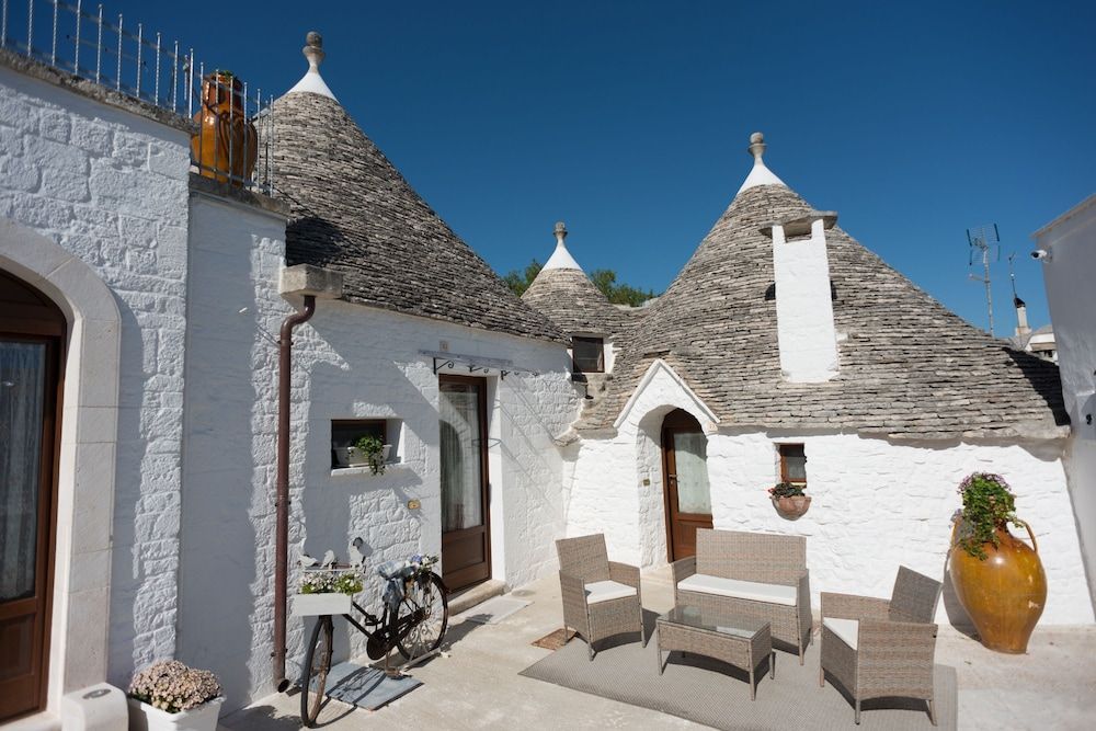 Romantic Trulli 1