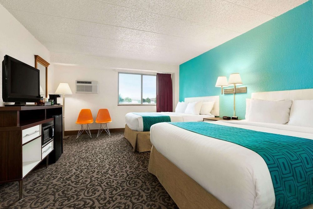 Howard Johnson by Wyndham Billings 1