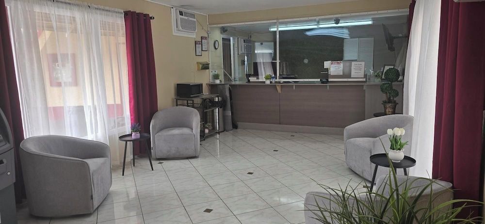 Travelsuites Hotel 2