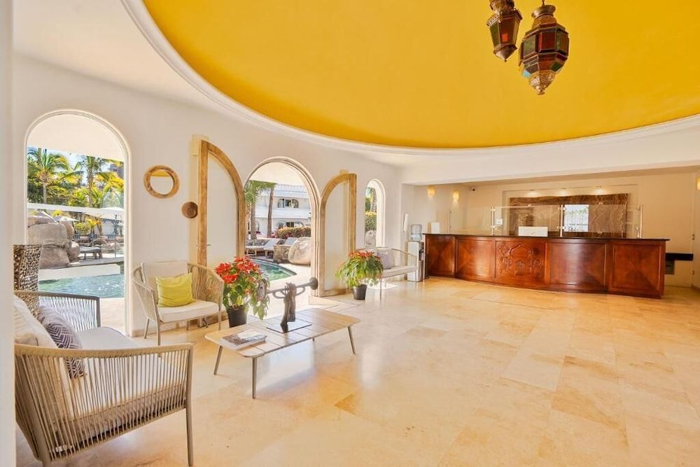 Hotel & Suites El Moro 2