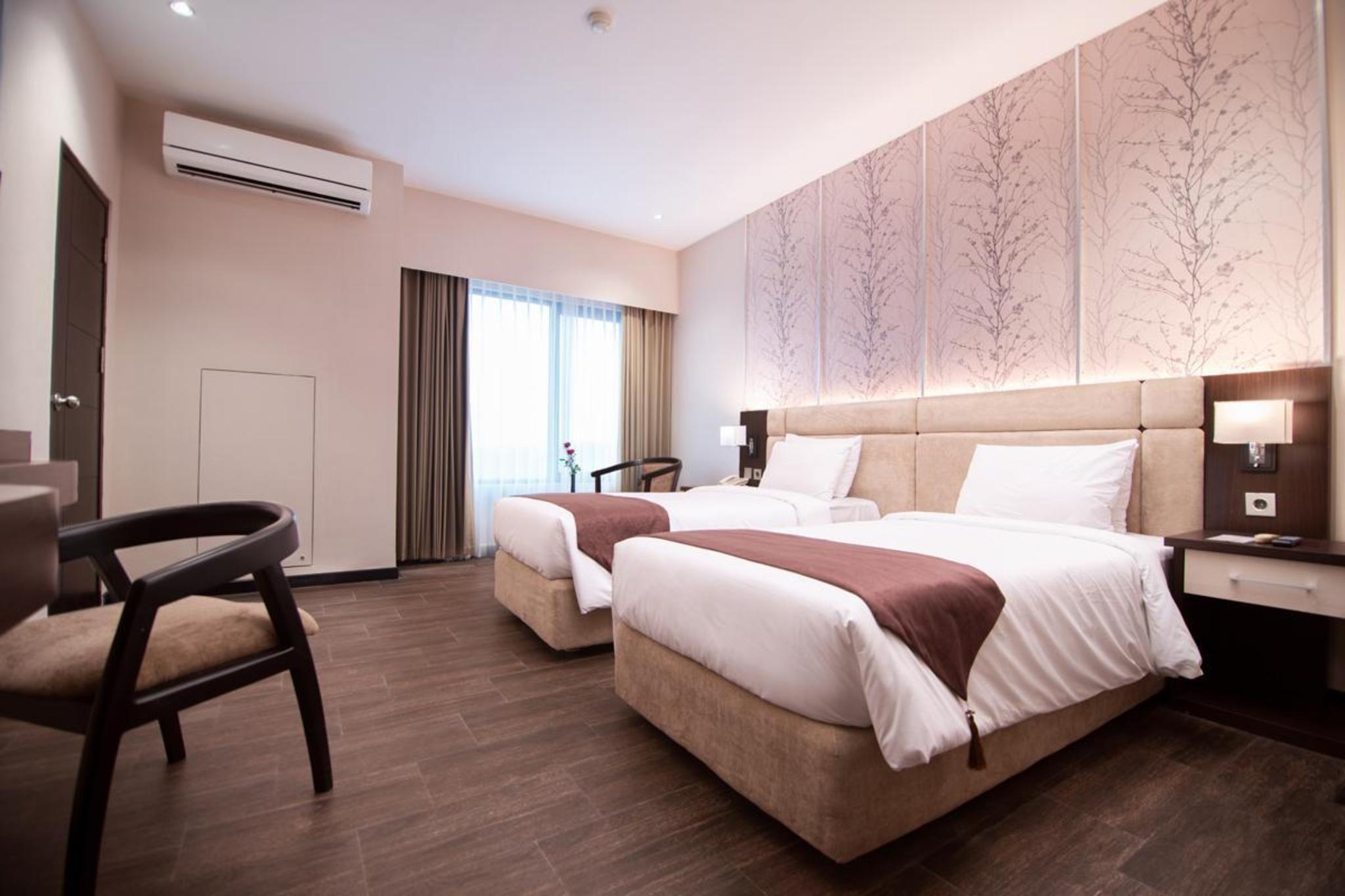 The Sun Hotel Sidoarjo 2