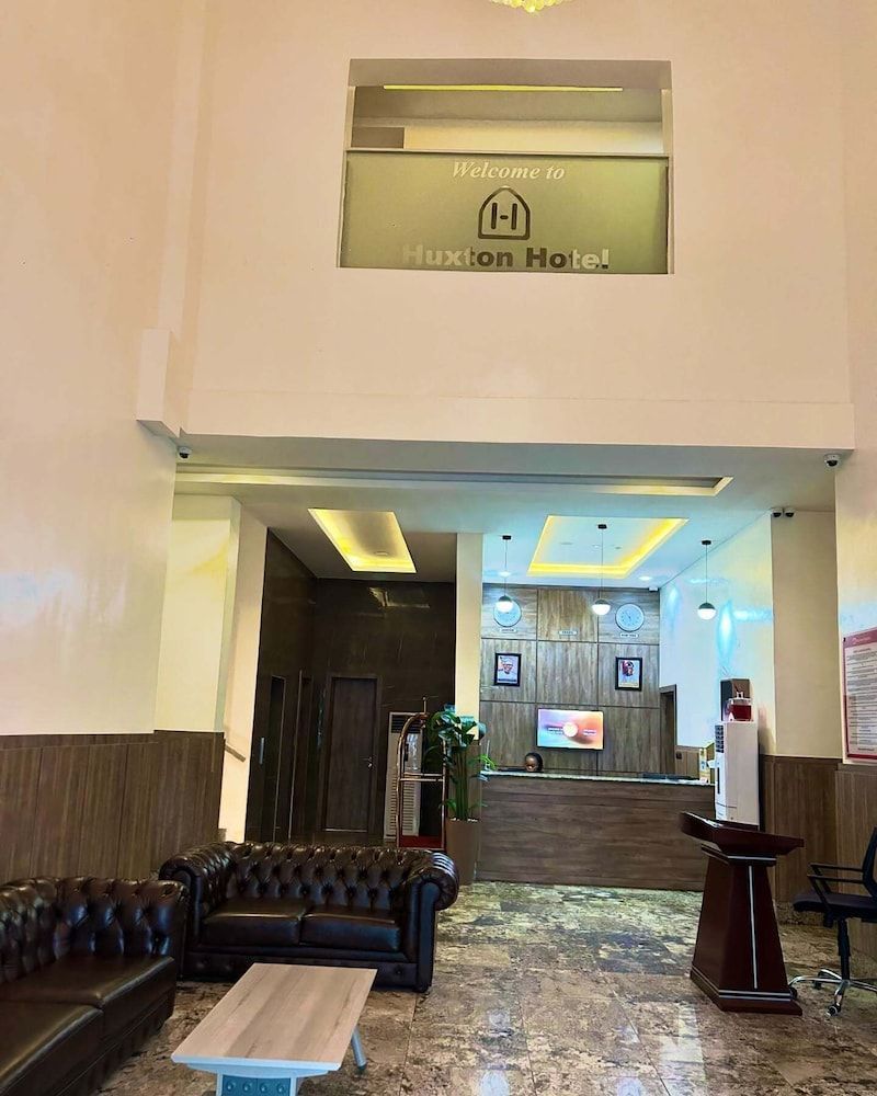 Huxton Hotel 1