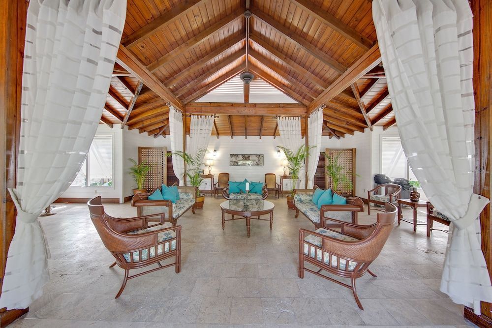 Pineapple Beach Club - All Inclusive - Adults Only 2