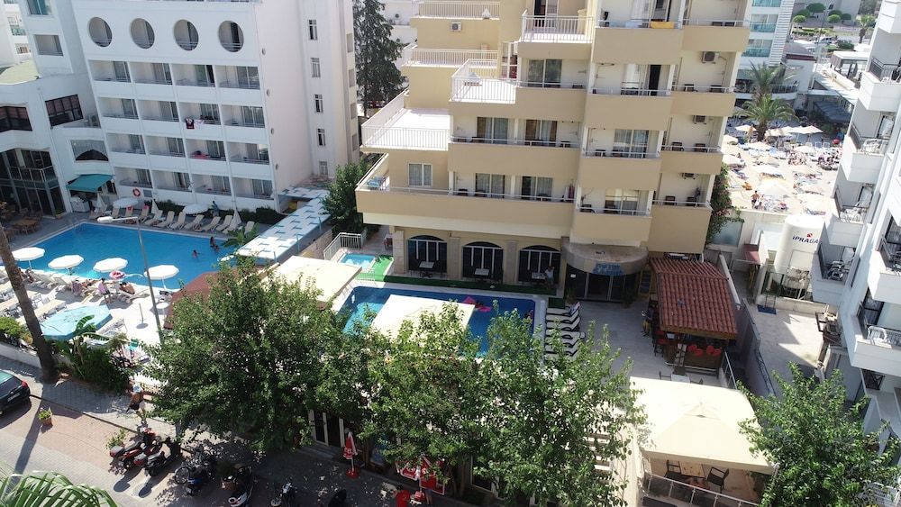 Karen Hotel 1