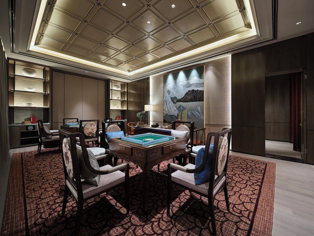 HUALUXE Nanjing Yangtze River by IHG 1
