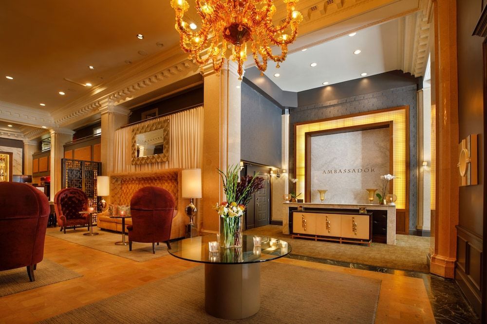 Ambassador Hotel Kansas City, Autograph Collection 2